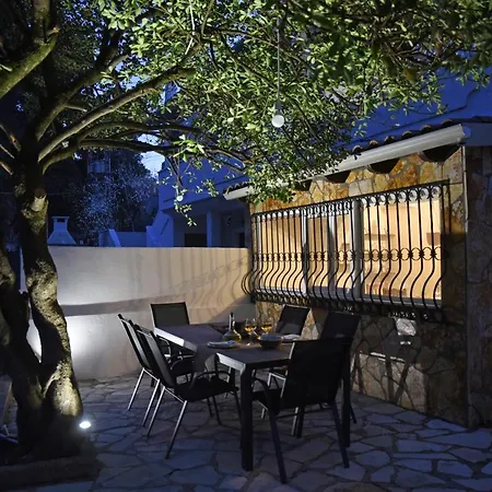 Calma House * Kompítsion