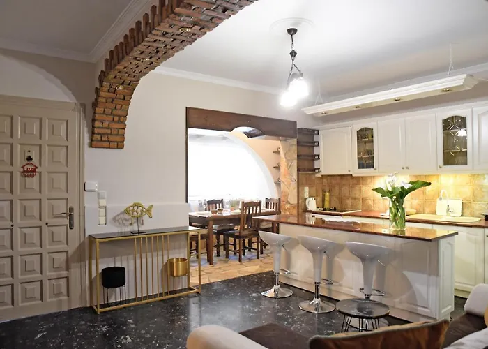 Calma House