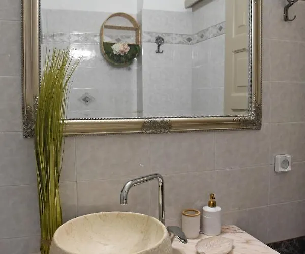 Calma House Prázdninový dům Kompítsion