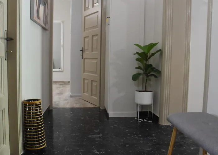 Calma House Kompítsion